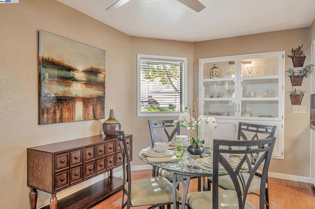 SPRINGWOOD MEAD - Residential