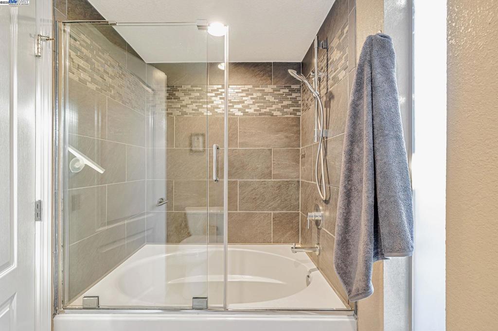 SPRINGWOOD MEAD - Residential