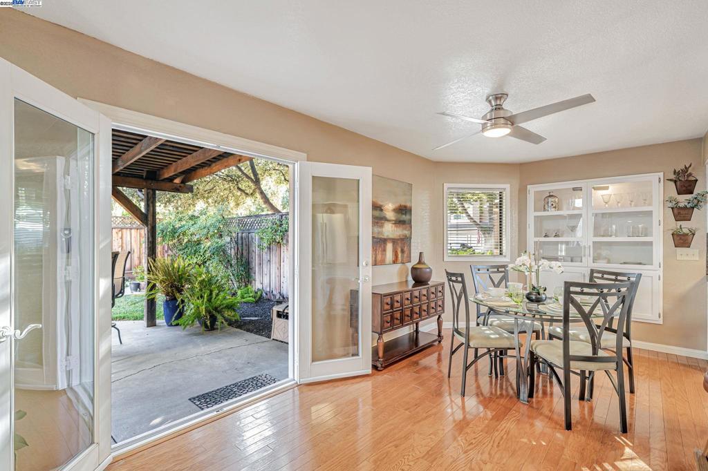 SPRINGWOOD MEAD - Residential