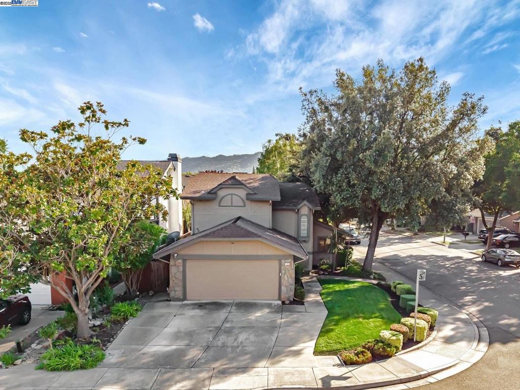 SPRINGWOOD MEAD - Residential