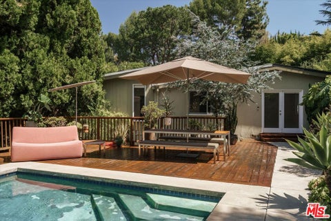 Photo of 2412 Canyon Oak Drive, Los Angeles, CA 90068 (MLS # 26990009)