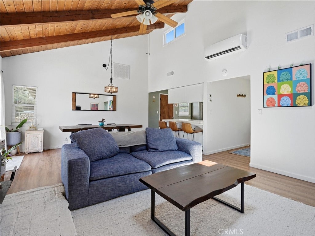 45744 N Oakview