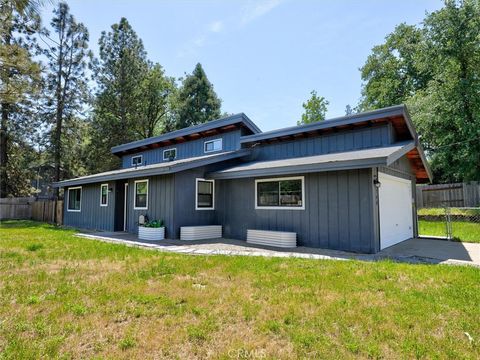 Photo of 45744 N Oakview DR, Oakhurst, CA 93644 (MLS # MP26096696)