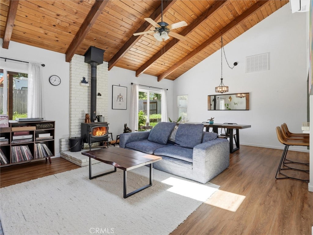 45744 N Oakview