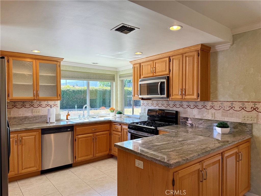 525 Fountain Springs