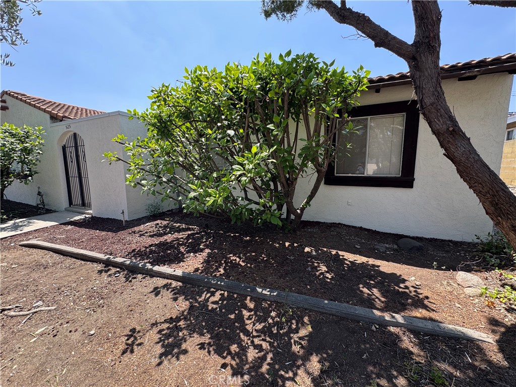 525 Fountain Springs