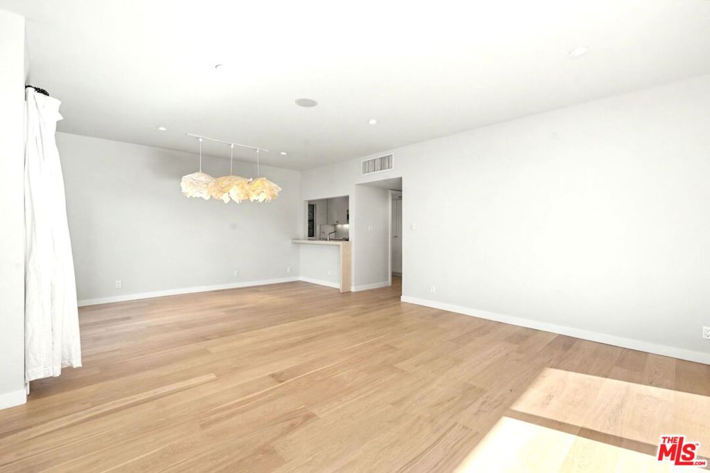 1021 Westmount Drive 102
