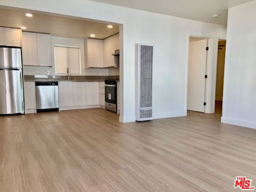 Welcome to 626 N Kingsley Dr the perfect place to call home! Explore our newly renovated 1, 2, and 3-bedroom bungalows and apartments. Nestled off Melrose Avenue in the lively Melrose Hill neighborhood of Los Angeles, our residences offer a unique living experience. Our 2-bedroom flats redefine modern living. Experience open-concept spaces with updated kitchens, brand-new stainless steel appliances, custom cabinets, and stunning stone countertops. Bedrooms feature ceiling fans and sliding closet doors for added comfort. Step into luxurious bathrooms with beautiful new subway tiles and contemporary fixtures. Stay cool year-round with brand new AC units ensuring a comfortable living environment.