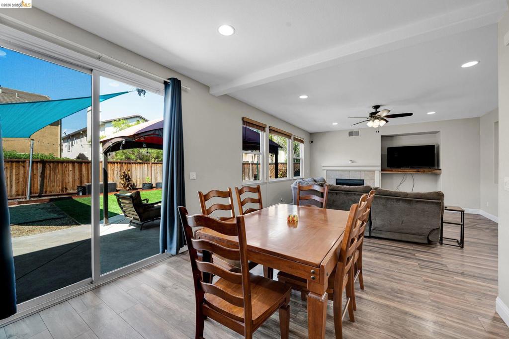 2340 Cambridge Dr
