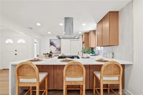 MLS: OC26161525