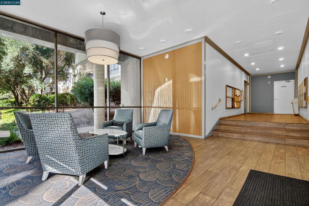 THE KEYS - Residential