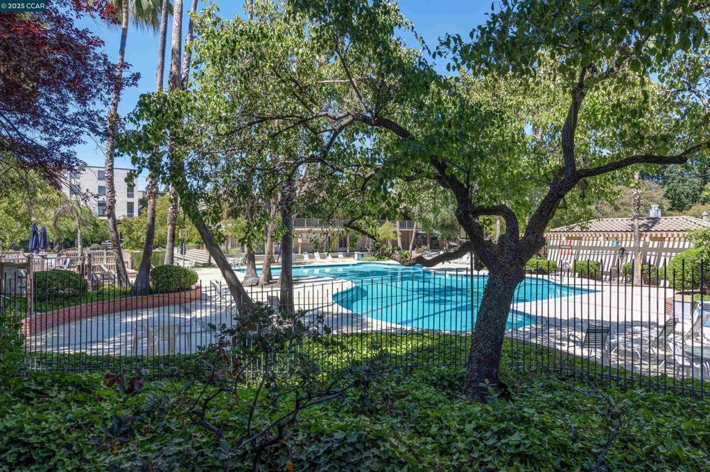 THE KEYS - Residential