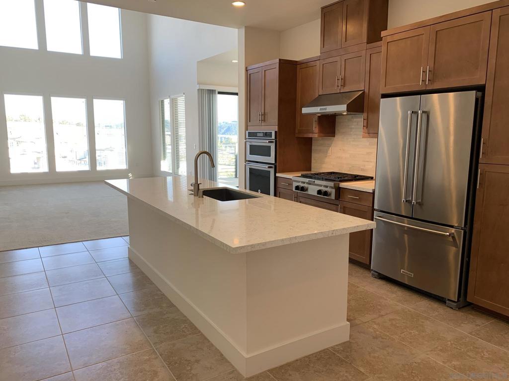 8575 Aspect Dr