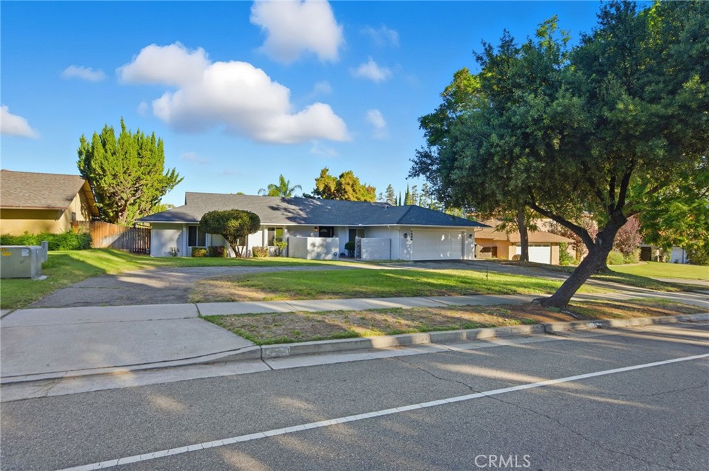 1324 W Fern Ave