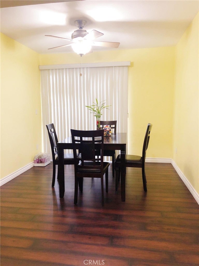 18526 Mayall ST I, Northridge CA 91324