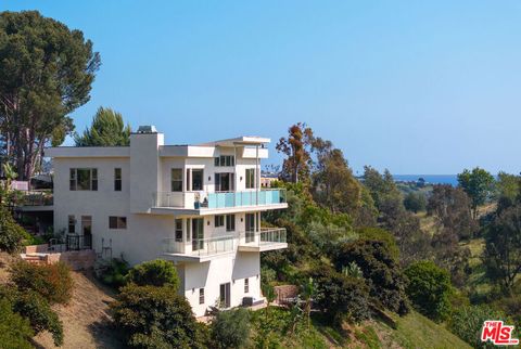 Photo of 5787 Calpine Drive, Malibu, CA 90265 (MLS # 26837709)