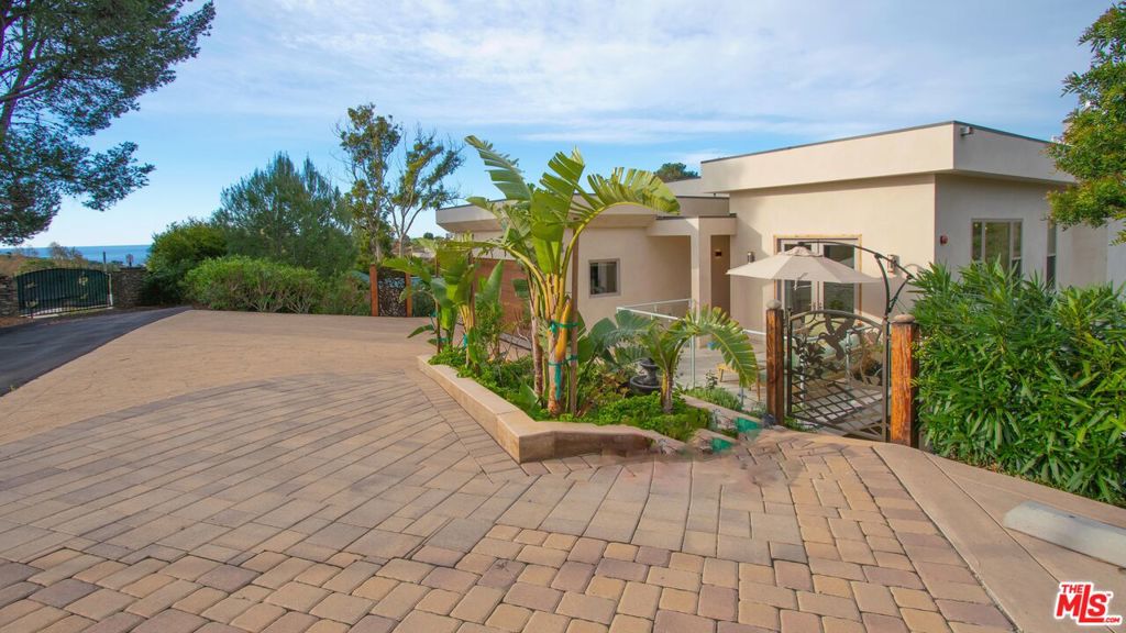 5787 Calpine Drive