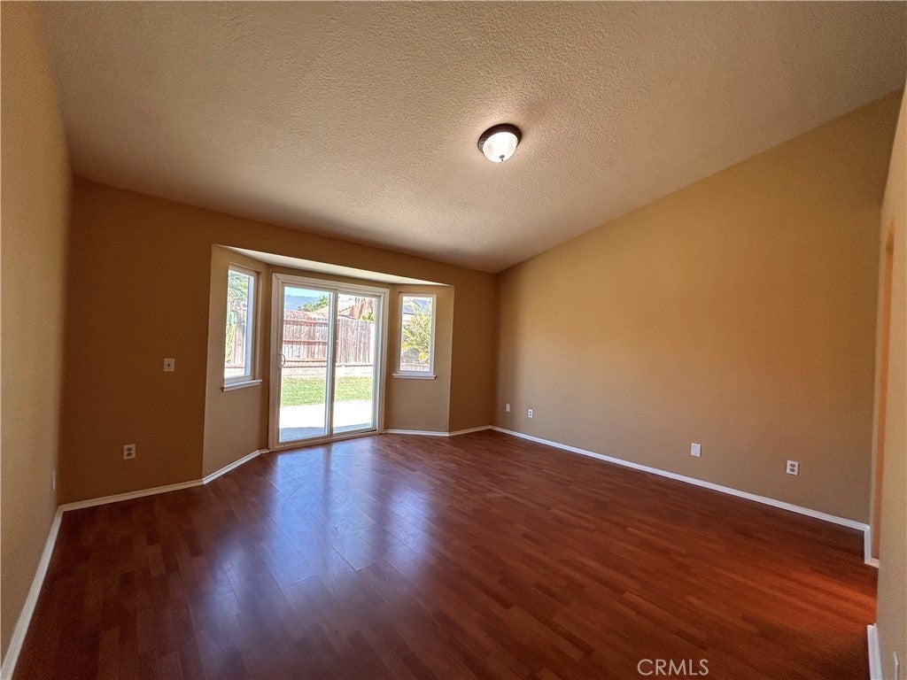 1210 W Cimarron