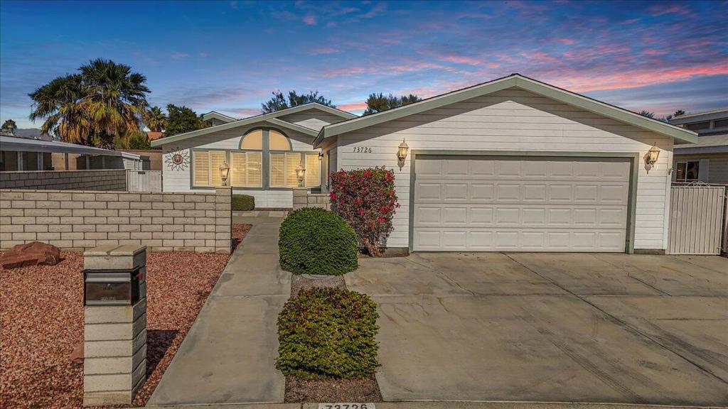 Palm Desert Greens - Manufactured In Park