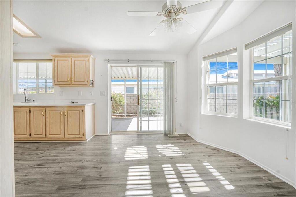 Palm Desert Greens - Manufactured In Park