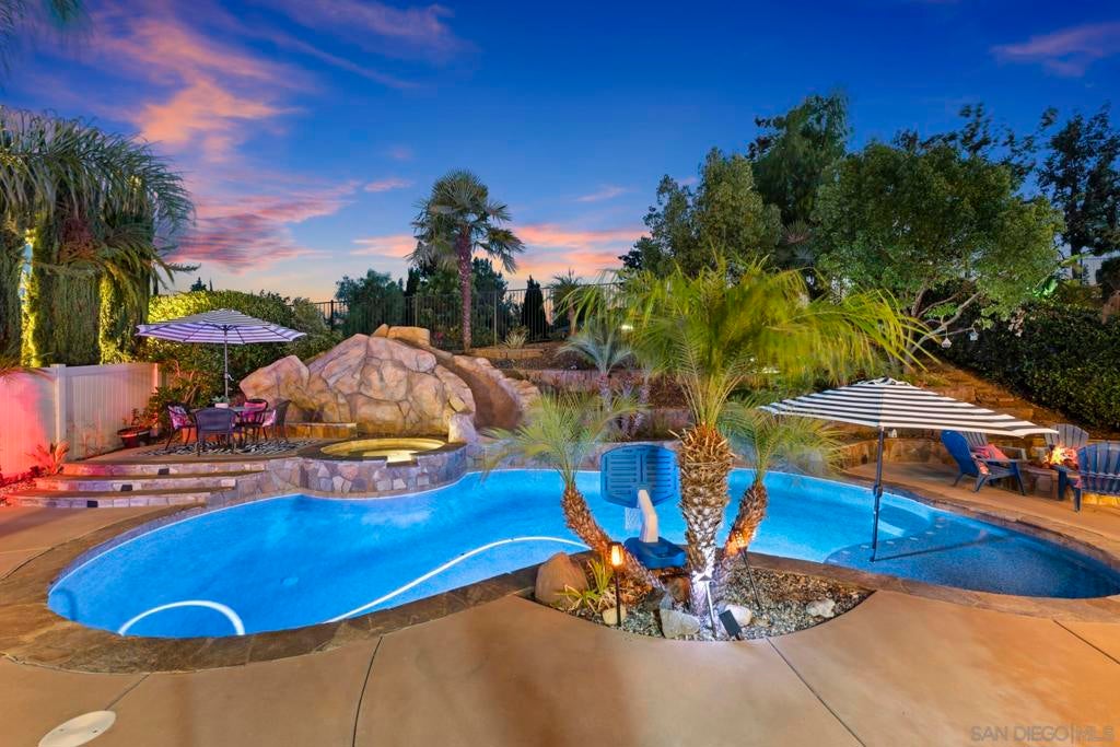 32489 Castle Court