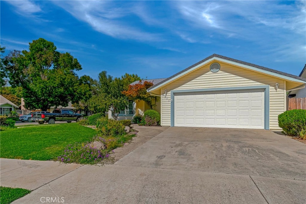 3311 Shamrock