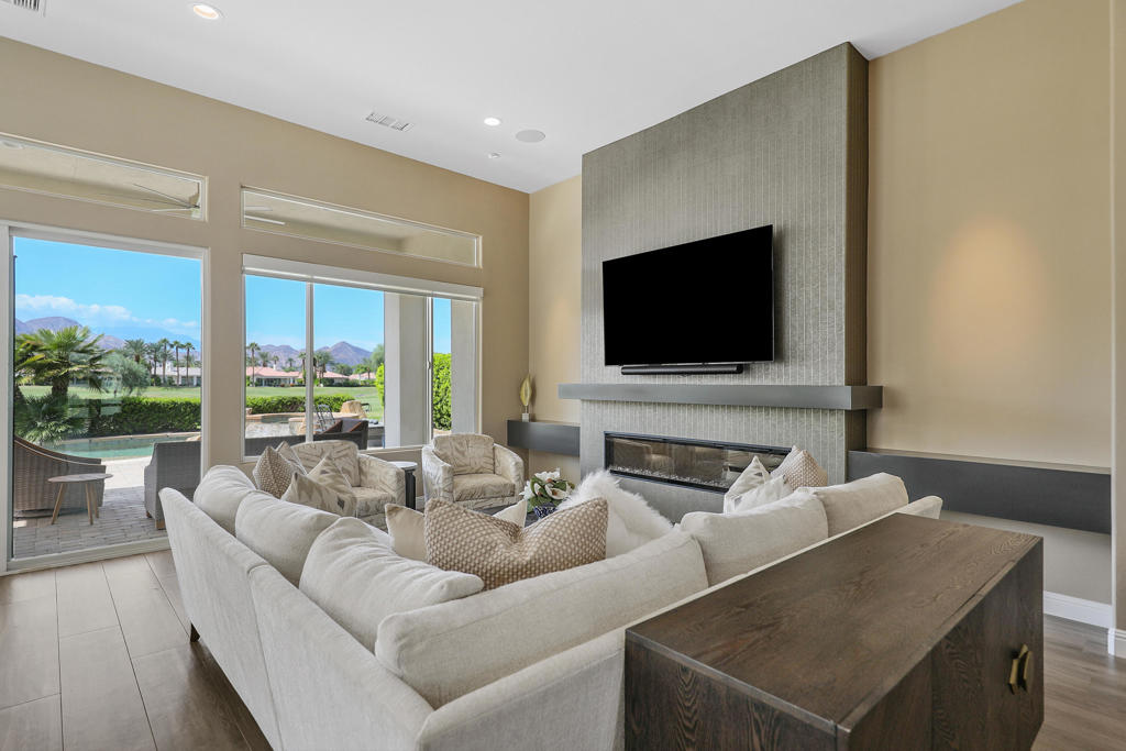Mountain View CC - Residential