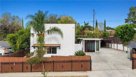 Photo of 12869 Newton Street, Sylmar, CA 91342 (MLS # SR26229795)