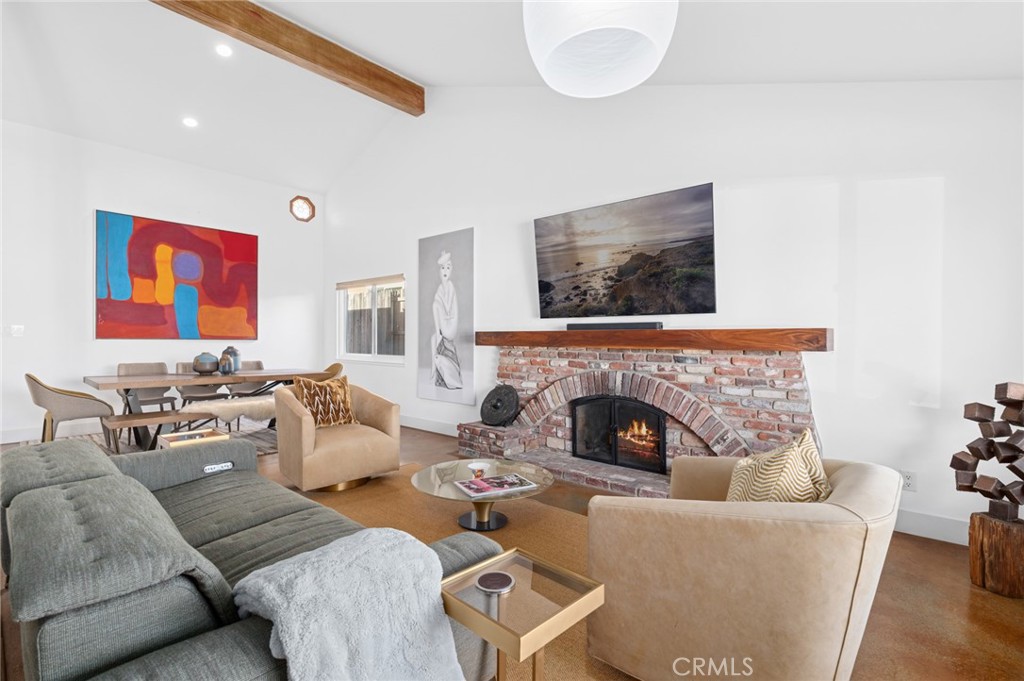 33121 Mesa Vista Drive