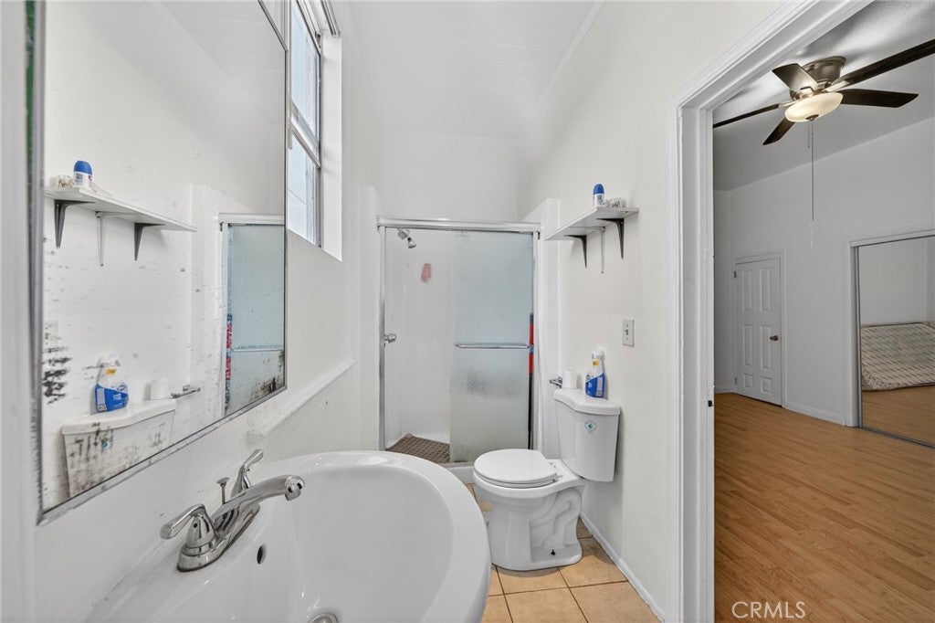 1153 S Westlake