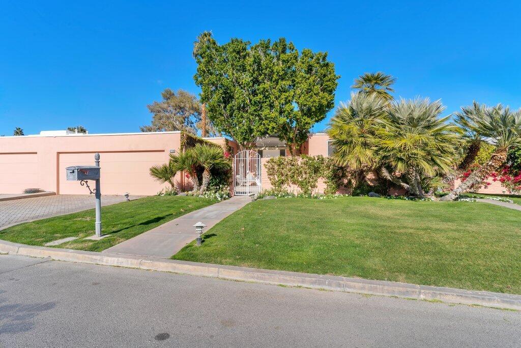 47126 El Menara Circle
