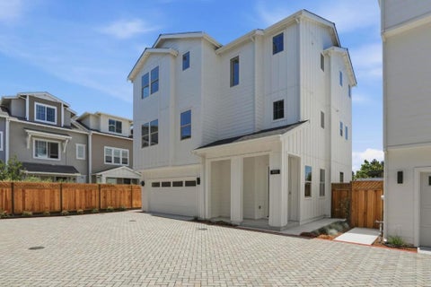 Photo of 111 Sunnyside Court, Campbell, CA 95008 (MLS # ML82056119)