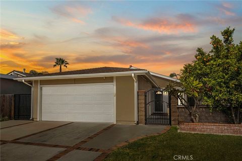 Photo of 27271 Pinocha, Mission Viejo, CA 92692 (MLS # OC26040474)