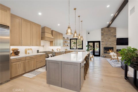 Photo of 15263 Saddleback Road, Canyon Country, CA 91387 (MLS # SR26171850)