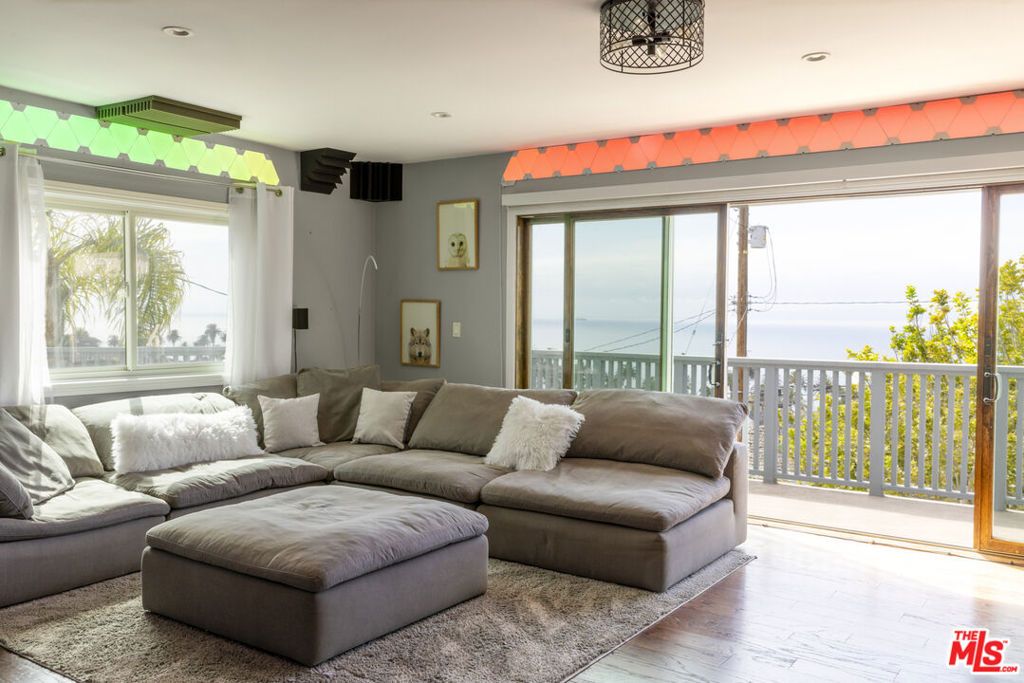 Photo of 1230 Silvius Avenue, San Pedro, CA 90731 (MLS # 25601307)