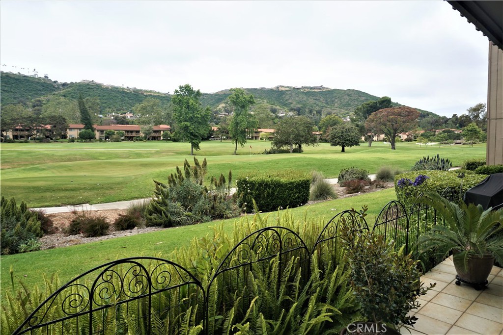 31605 E Nine Drive 61F