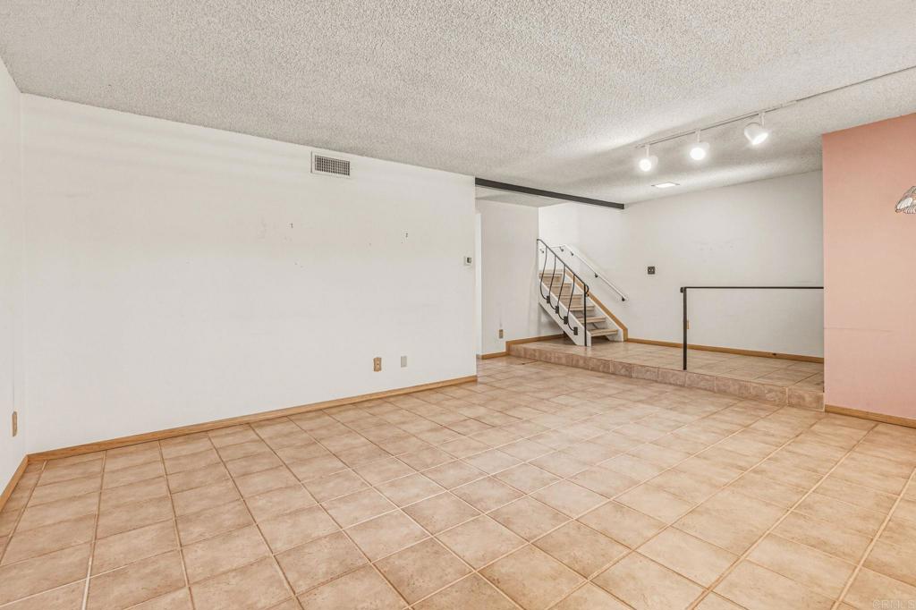 5225 Mount Alifan Drive