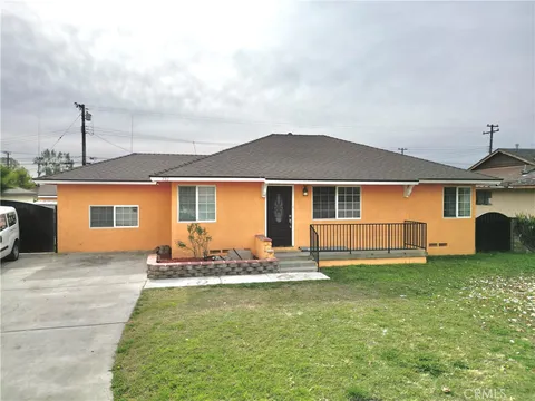 MLS: IV26087423