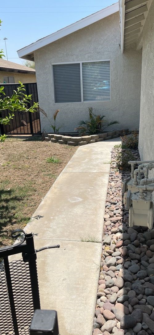 Cathedral Springs (33534) - Residential Lease