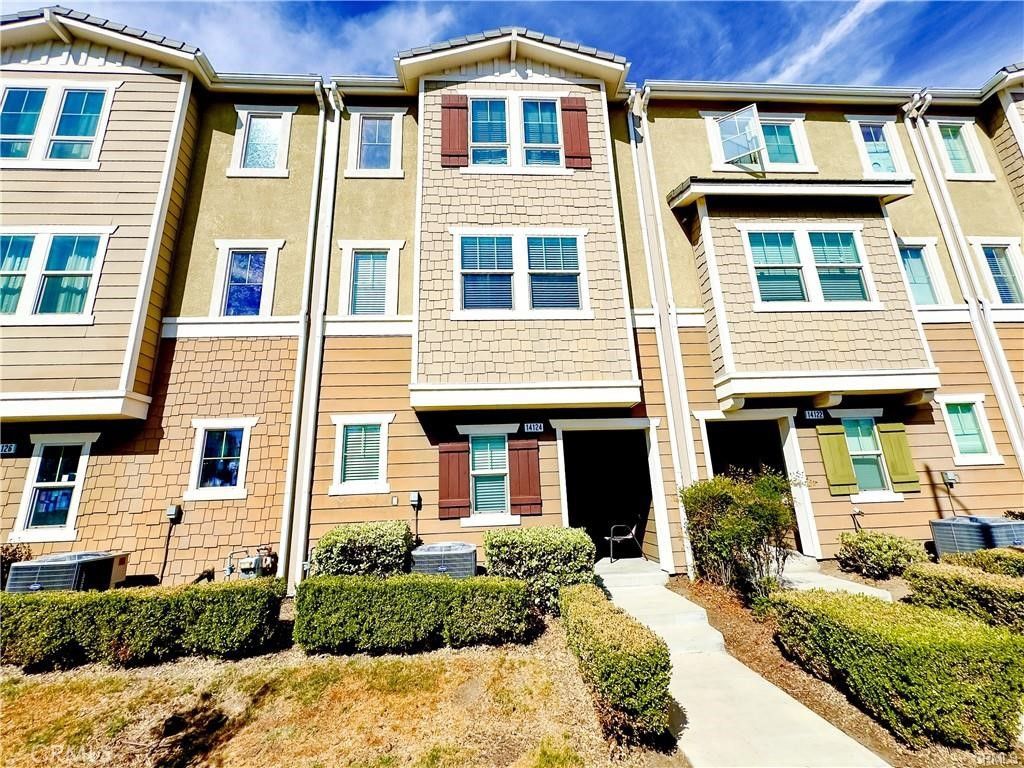 Photo of 14124 W Pine Lane, Van Nuys, CA 91405 (MLS # AR25253154)