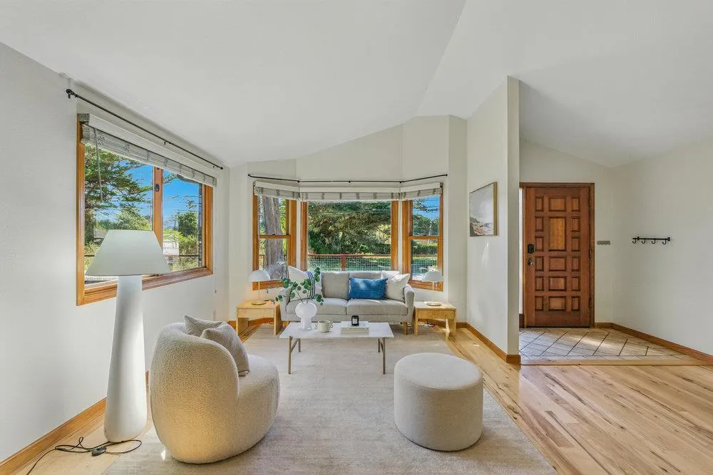 Moss Beach, California 94038, United States, 3 Bedrooms Bedrooms, ,2 BathroomsBathrooms,Residential,Active,195194