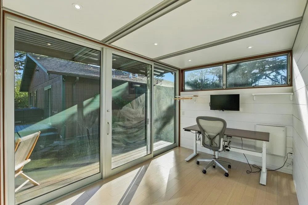 Moss Beach, California 94038, United States, 3 Bedrooms Bedrooms, ,2 BathroomsBathrooms,Residential,Active,195194