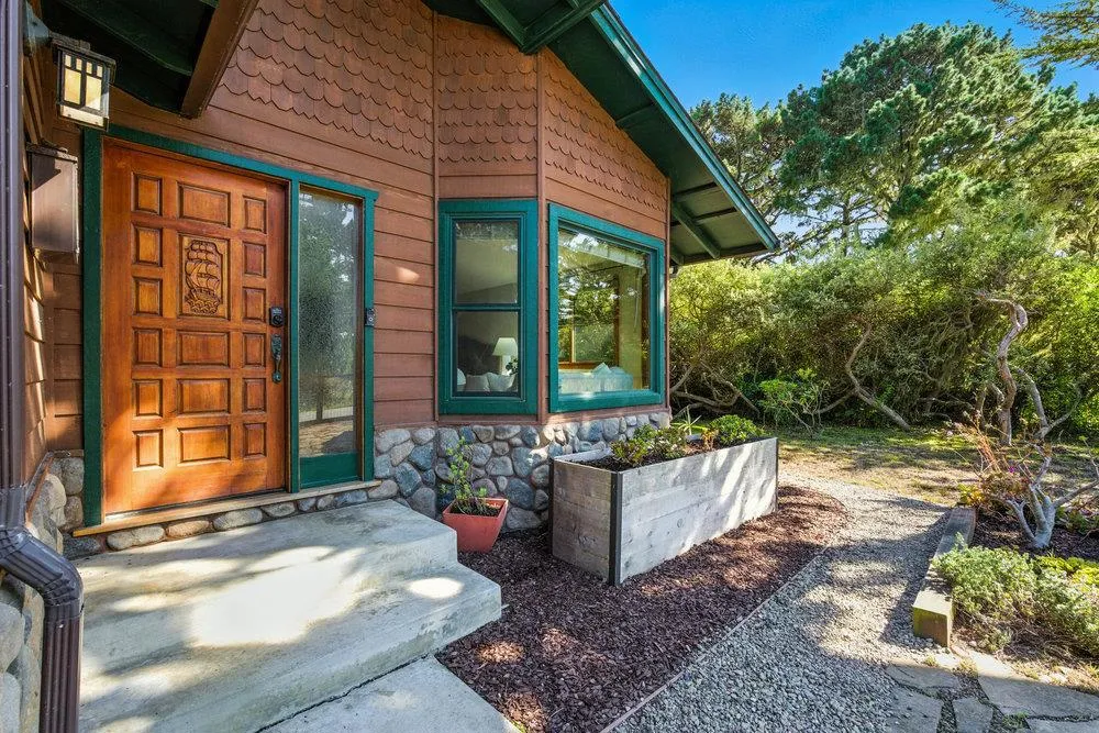 Moss Beach, California 94038, United States, 3 Bedrooms Bedrooms, ,2 BathroomsBathrooms,Residential,Active,195194