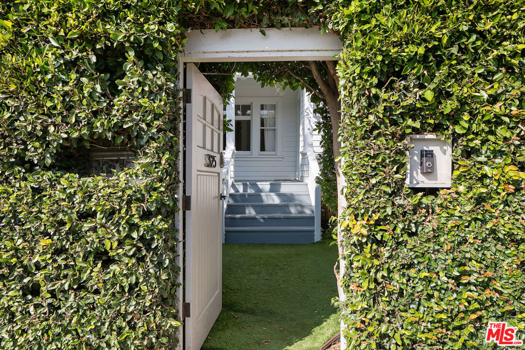 325 Brooks Avenue
