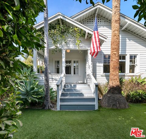 325 Brooks Avenue Venice CA 90291