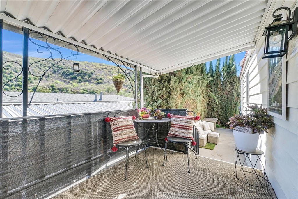 5700 Carbon Canyon 121