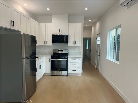 Photo of 11052 Emelita Street, North Hollywood, CA 91601 (MLS # BB26069803)
