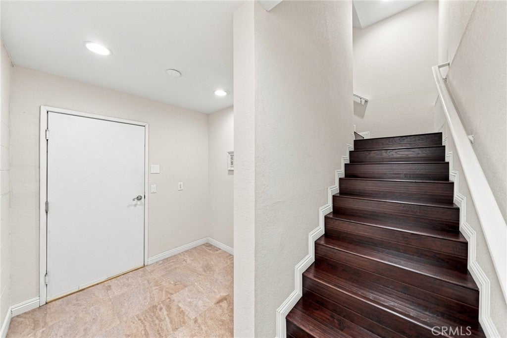 1665 E 68th 21