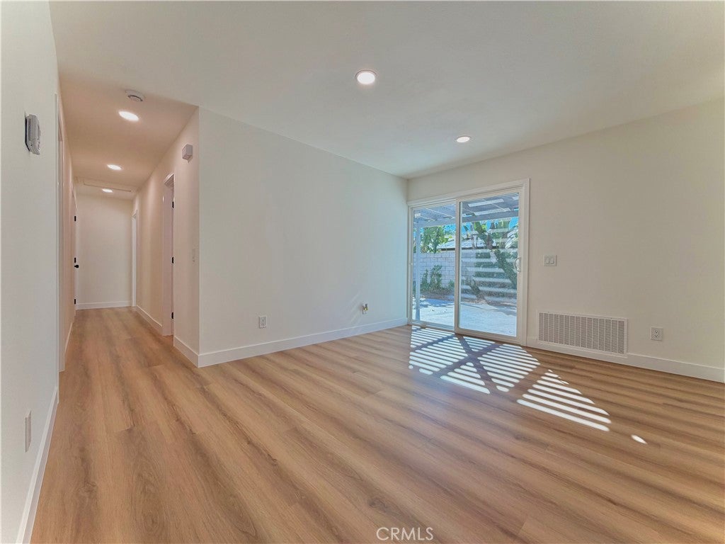 2009 S Plum Avenue