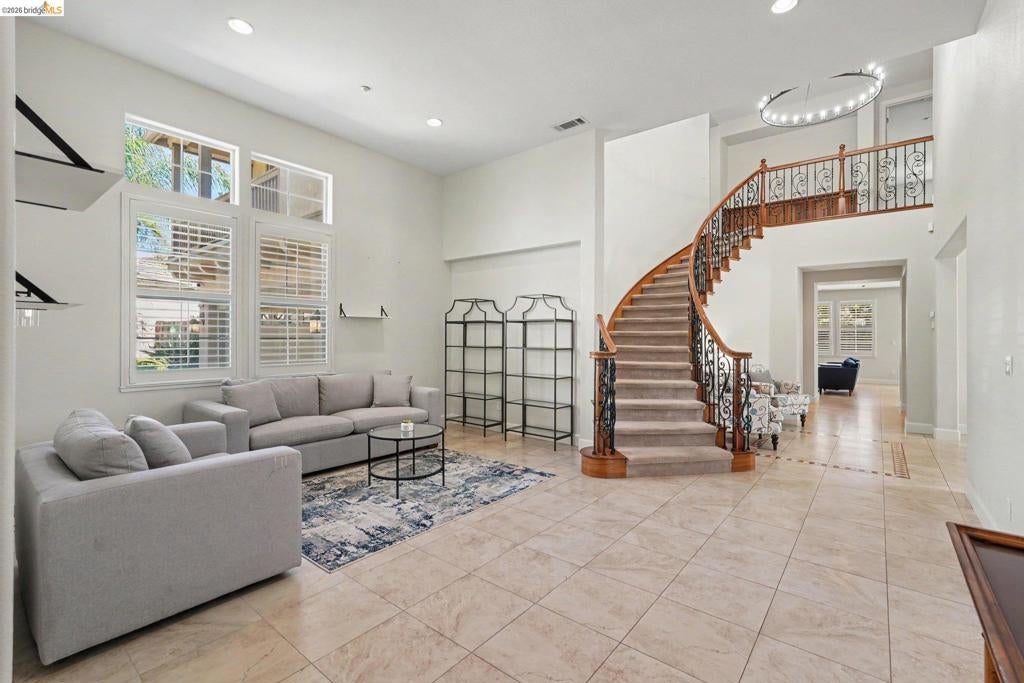1276 Prominent Drive